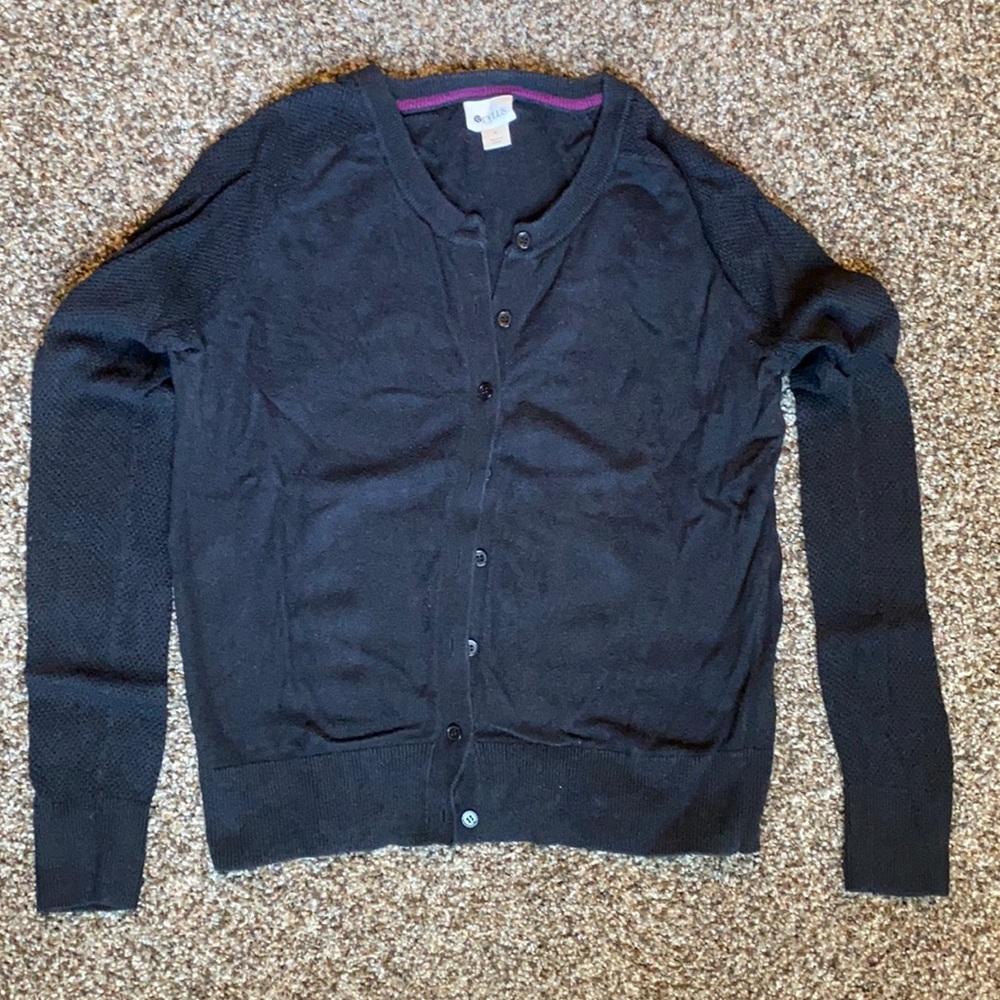 5/$22 black cardigan with textured sleeves size M
